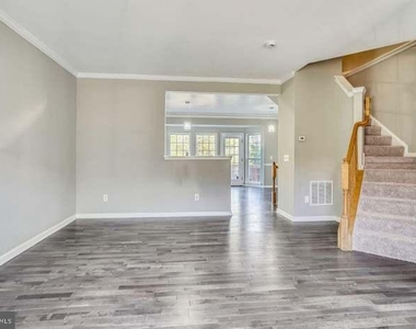 1249 Corbett Place - Photo Thumbnail 23