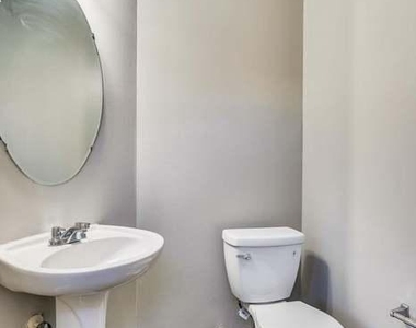 1249 Corbett Place - Photo Thumbnail 10