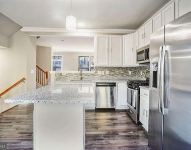 1249 Corbett Place - Photo Thumbnail 8