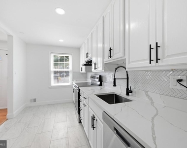 1214 Fox Run Place - Photo Thumbnail 11