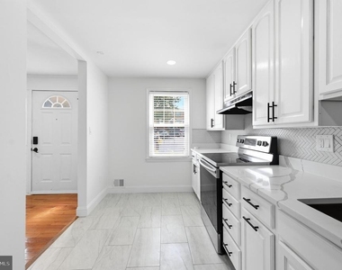1214 Fox Run Place - Photo Thumbnail 8