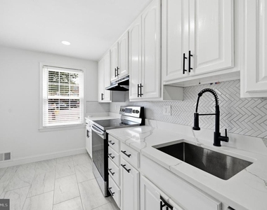 1214 Fox Run Place - Photo Thumbnail 9