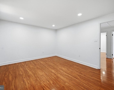 1214 Fox Run Place - Photo Thumbnail 21