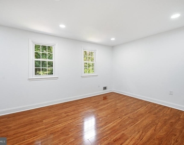 1214 Fox Run Place - Photo Thumbnail 19