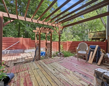 1214 Fox Run Place - Photo Thumbnail 29