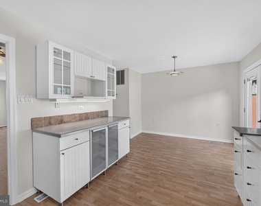 3046 Seminole Road - Photo Thumbnail 5