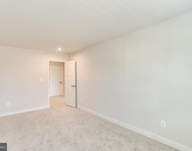 2183 Hemlock Bay Road - Photo Thumbnail 27