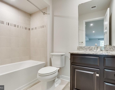 2183 Hemlock Bay Road - Photo Thumbnail 32