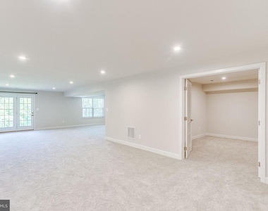 2183 Hemlock Bay Road - Photo Thumbnail 33