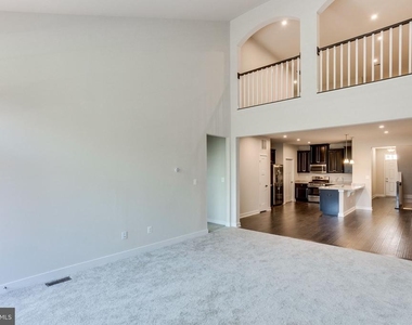 2183 Hemlock Bay Road - Photo Thumbnail 11