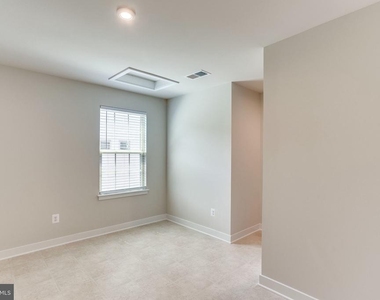 2183 Hemlock Bay Road - Photo Thumbnail 20