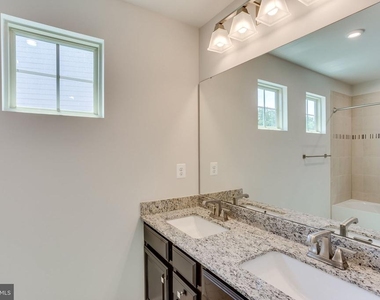 2183 Hemlock Bay Road - Photo Thumbnail 22