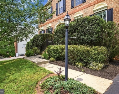 21054 Hooded Crow Drive - Photo Thumbnail 2