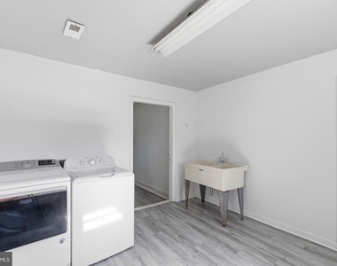 1100 N Sterling Boulevard - Photo Thumbnail 24
