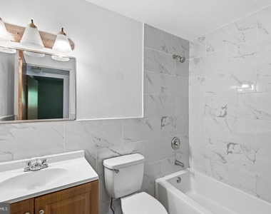 1100 N Sterling Boulevard - Photo Thumbnail 17