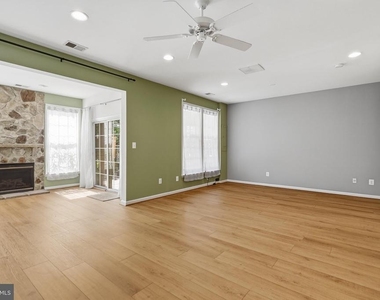 24699 Siltstone Square - Photo Thumbnail 18