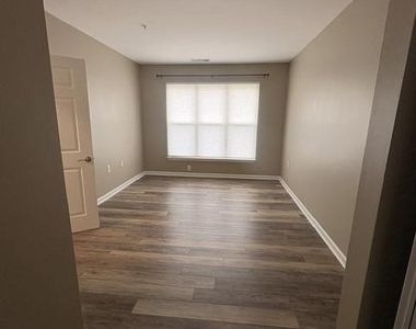 12919 Alton Square - Photo Thumbnail 21