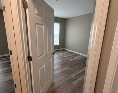 12919 Alton Square - Photo Thumbnail 19