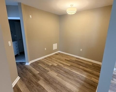 12919 Alton Square - Photo Thumbnail 15