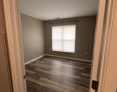 12919 Alton Square - Photo Thumbnail 16