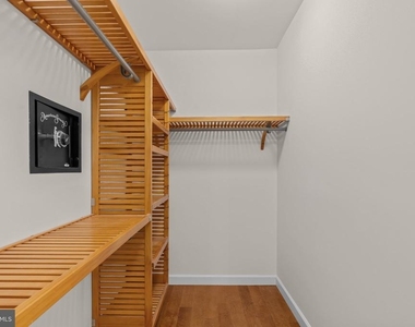 1701 Lake Shore Crest Drive - Photo Thumbnail 16