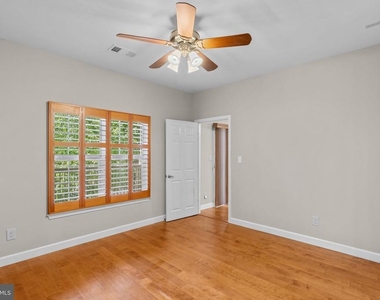 1701 Lake Shore Crest Drive - Photo Thumbnail 9