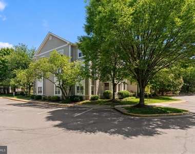 1701 Lake Shore Crest Drive - Photo Thumbnail 25