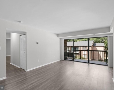 9728 Kingsbridge Drive - Photo Thumbnail 1