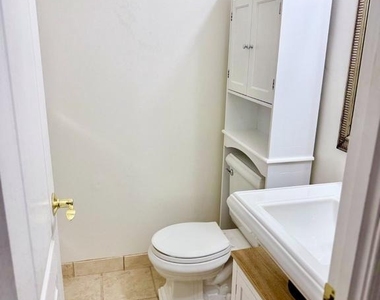 3005 Silent Valley Drive - Photo Thumbnail 12