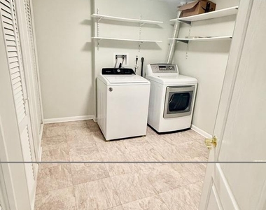 3005 Silent Valley Drive - Photo Thumbnail 13