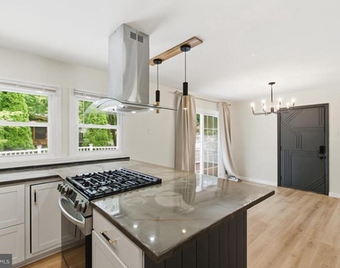 7215 Willow Oak Place - Photo Thumbnail 19