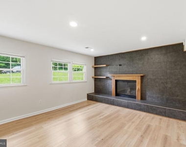 7215 Willow Oak Place - Photo Thumbnail 34