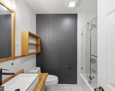 7215 Willow Oak Place - Photo Thumbnail 31