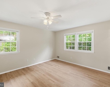 7215 Willow Oak Place - Photo Thumbnail 21