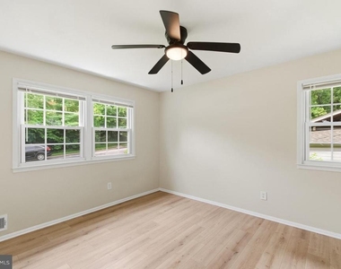 7215 Willow Oak Place - Photo Thumbnail 27