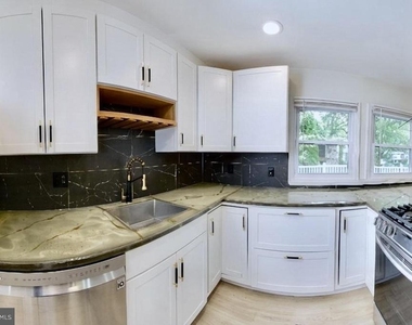 7215 Willow Oak Place - Photo Thumbnail 20