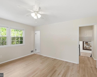 7215 Willow Oak Place - Photo Thumbnail 22