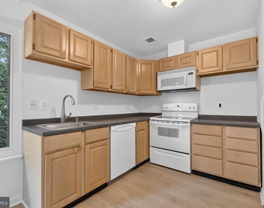 1703 Westwind Way - Photo Thumbnail 16