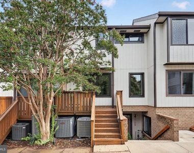 1703 Westwind Way - Photo Thumbnail 3
