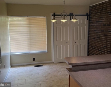 2366 Soft Wind Court - Photo Thumbnail 13