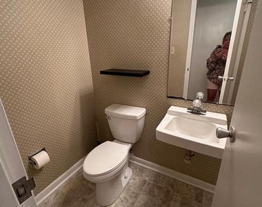 2366 Soft Wind Court - Photo Thumbnail 4