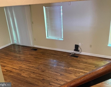 2366 Soft Wind Court - Photo Thumbnail 6