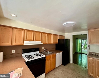 2366 Soft Wind Court - Photo Thumbnail 3