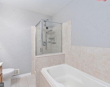 9626 Eaton Woods Place - Photo Thumbnail 25