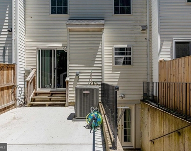9626 Eaton Woods Place - Photo Thumbnail 52