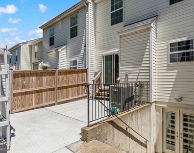9626 Eaton Woods Place - Photo Thumbnail 53