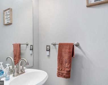 9626 Eaton Woods Place - Photo Thumbnail 18