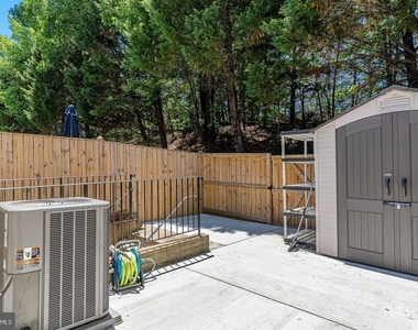 9626 Eaton Woods Place - Photo Thumbnail 55