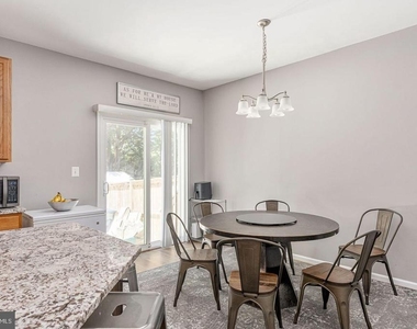 9626 Eaton Woods Place - Photo Thumbnail 15