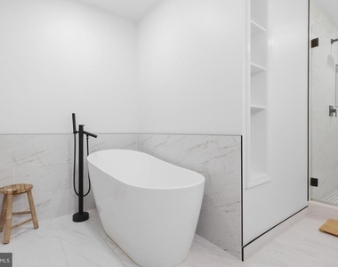 9364 Peter Roy Court - Photo Thumbnail 13